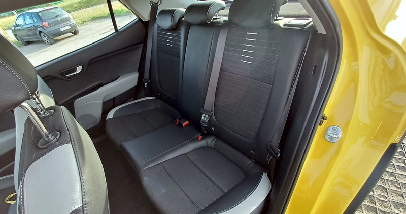 Kia Stonic cena 64900 przebieg: 86995, rok produkcji 2018 z Toruń małe 232